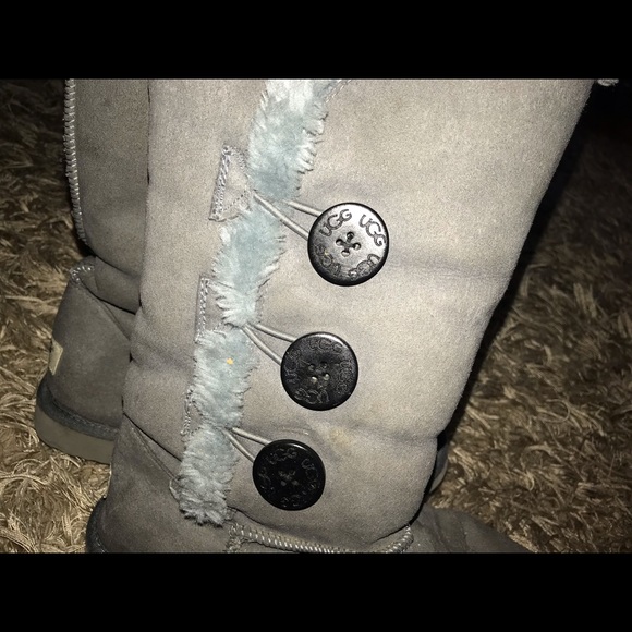 Ugg’s Boots 👢 🍁🍂 - Picture 2 of 8